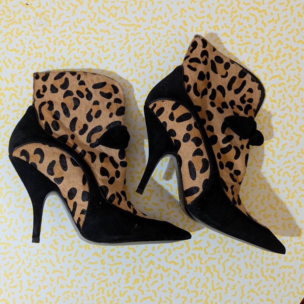 Jennifer Lopez Black Suede and Leopard Bow Booties Size 7